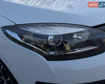 Белый Рено Меган, объемом двигателя 1.46 л и пробегом 178 тыс. км за 8550 $, фото 50 на Automoto.ua