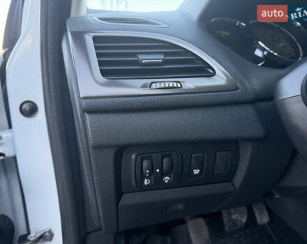 Белый Рено Меган, объемом двигателя 1.5 л и пробегом 265 тыс. км за 8550 $, фото 25 на Automoto.ua