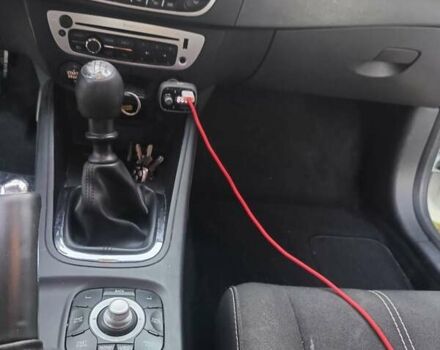 Белый Рено Меган, объемом двигателя 1.2 л и пробегом 180 тыс. км за 7200 $, фото 5 на Automoto.ua