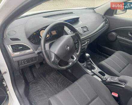 Белый Рено Меган, объемом двигателя 1.5 л и пробегом 280 тыс. км за 7750 $, фото 15 на Automoto.ua