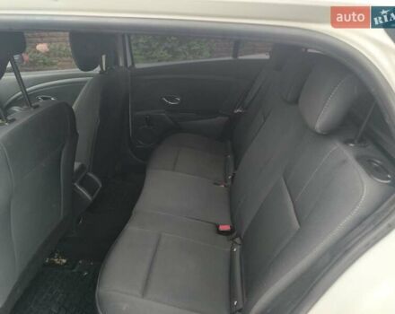 Білий Рено Меган, об'ємом двигуна 1.46 л та пробігом 302 тис. км за 7250 $, фото 6 на Automoto.ua