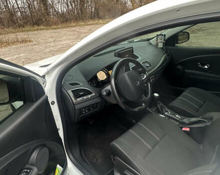 Белый Рено Меган, объемом двигателя 1.5 л и пробегом 245 тыс. км за 8500 $, фото 15 на Automoto.ua