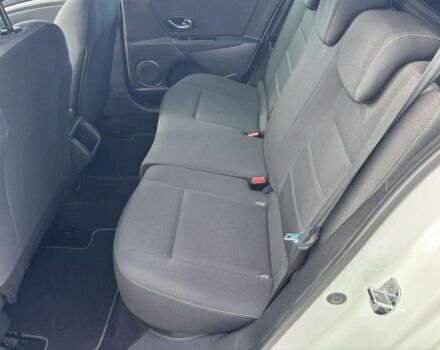 Белый Рено Меган, объемом двигателя 1.5 л и пробегом 230 тыс. км за 2500 $, фото 2 на Automoto.ua