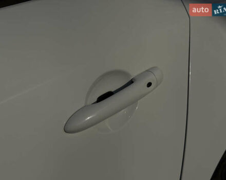 Белый Рено Меган, объемом двигателя 1.46 л и пробегом 178 тыс. км за 8550 $, фото 57 на Automoto.ua