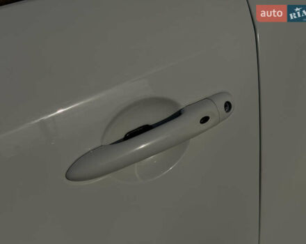 Белый Рено Меган, объемом двигателя 1.46 л и пробегом 178 тыс. км за 8550 $, фото 56 на Automoto.ua