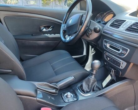 Білий Рено Меган, об'ємом двигуна 1.5 л та пробігом 342 тис. км за 7900 $, фото 4 на Automoto.ua