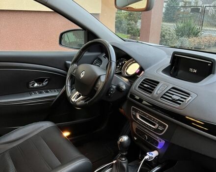 Белый Рено Меган, объемом двигателя 1.6 л и пробегом 167 тыс. км за 2600 $, фото 6 на Automoto.ua