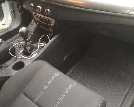 Белый Рено Меган, объемом двигателя 1.5 л и пробегом 274 тыс. км за 7200 $, фото 3 на Automoto.ua