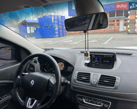 Белый Рено Меган, объемом двигателя 1.46 л и пробегом 330 тыс. км за 8500 $, фото 8 на Automoto.ua