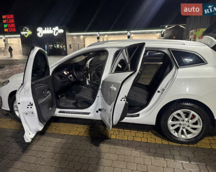 Білий Рено Меган, об'ємом двигуна 1.46 л та пробігом 242 тис. км за 9600 $, фото 16 на Automoto.ua