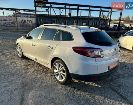 Рено Меган 2014 в Нововолынск на Automoto.ua Белый Рено Меган, объемом двигателя 1.5 л и пробегом 244 тыс. км за 9700 $, фото 4 на Automoto.ua