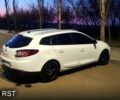 Белый Рено Меган, объемом двигателя 1.5 л и пробегом 330 тыс. км за 7500 $, фото 1 на Automoto.ua