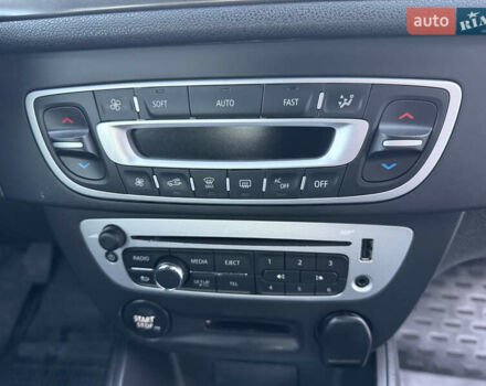 Белый Рено Меган, объемом двигателя 1.5 л и пробегом 265 тыс. км за 8550 $, фото 53 на Automoto.ua