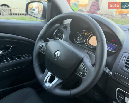 Белый Рено Меган, объемом двигателя 1.5 л и пробегом 265 тыс. км за 8550 $, фото 55 на Automoto.ua