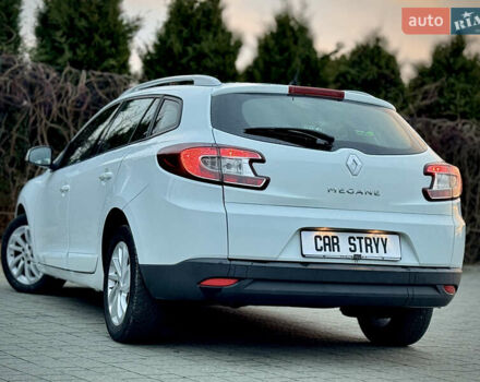 Білий Рено Меган, об'ємом двигуна 1.6 л та пробігом 227 тис. км за 7999 $, фото 12 на Automoto.ua