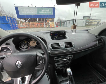 Белый Рено Меган, объемом двигателя 1.46 л и пробегом 330 тыс. км за 8500 $, фото 11 на Automoto.ua