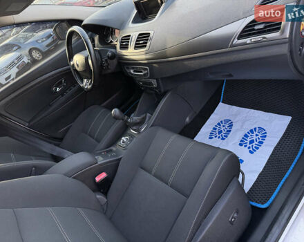 Белый Рено Меган, объемом двигателя 1.46 л и пробегом 178 тыс. км за 8550 $, фото 82 на Automoto.ua