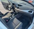 Белый Рено Меган, объемом двигателя 1.5 л и пробегом 225 тыс. км за 9500 $, фото 26 на Automoto.ua