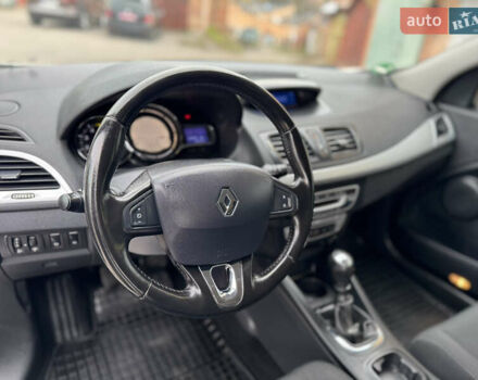 Белый Рено Меган, объемом двигателя 1.5 л и пробегом 225 тыс. км за 9850 $, фото 21 на Automoto.ua