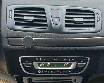 Белый Рено Меган, объемом двигателя 1.46 л и пробегом 272 тыс. км за 8500 $, фото 11 на Automoto.ua