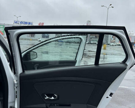 Белый Рено Меган, объемом двигателя 1.5 л и пробегом 242 тыс. км за 8700 $, фото 10 на Automoto.ua