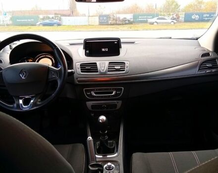 Белый Рено Меган, объемом двигателя 1.5 л и пробегом 238 тыс. км за 9200 $, фото 8 на Automoto.ua