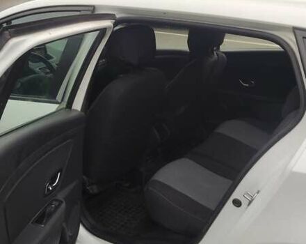 Белый Рено Меган, объемом двигателя 1.46 л и пробегом 234 тыс. км за 8500 $, фото 4 на Automoto.ua