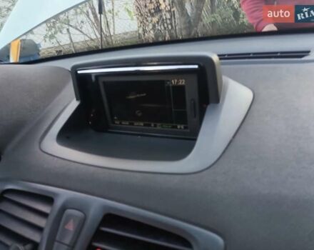 Белый Рено Меган, объемом двигателя 1.2 л и пробегом 180 тыс. км за 7200 $, фото 11 на Automoto.ua