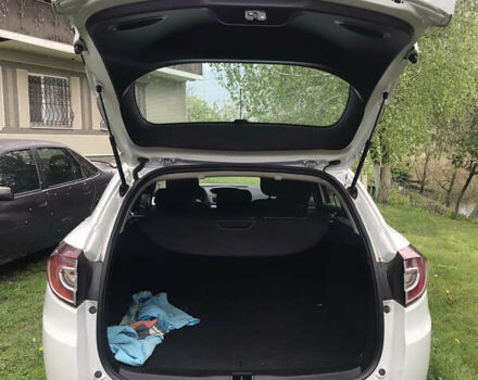 Белый Рено Меган, объемом двигателя 1.5 л и пробегом 228 тыс. км за 8999 $, фото 2 на Automoto.ua