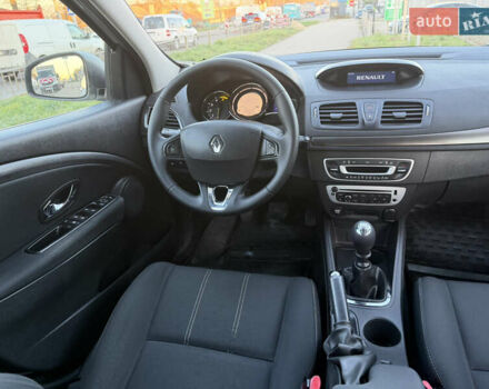 Белый Рено Меган, объемом двигателя 1.5 л и пробегом 265 тыс. км за 8550 $, фото 44 на Automoto.ua