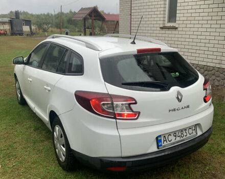 Белый Рено Меган, объемом двигателя 1.5 л и пробегом 225 тыс. км за 8300 $, фото 3 на Automoto.ua