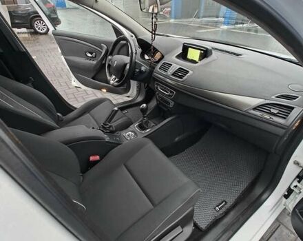 Белый Рено Меган, объемом двигателя 1.5 л и пробегом 131 тыс. км за 9300 $, фото 16 на Automoto.ua