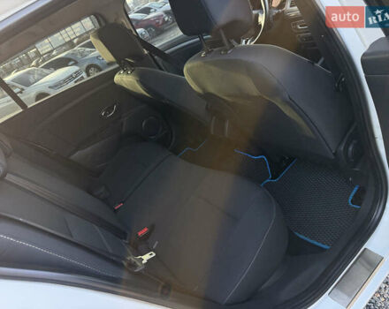 Белый Рено Меган, объемом двигателя 1.46 л и пробегом 178 тыс. км за 8550 $, фото 79 на Automoto.ua