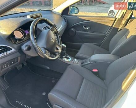 Рено Меган 2014 в Нововолынск на Automoto.ua Белый Рено Меган, объемом двигателя 1.5 л и пробегом 244 тыс. км за 9700 $, фото 8 на Automoto.ua