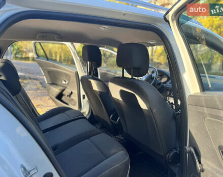 Белый Рено Меган, объемом двигателя 1.46 л и пробегом 140 тыс. км за 8500 $, фото 16 на Automoto.ua