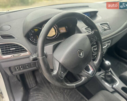 Белый Рено Меган, объемом двигателя 1.5 л и пробегом 280 тыс. км за 7750 $, фото 18 на Automoto.ua