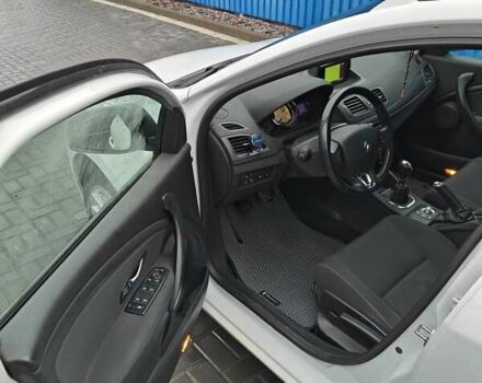 Белый Рено Меган, объемом двигателя 1.5 л и пробегом 131 тыс. км за 9300 $, фото 9 на Automoto.ua