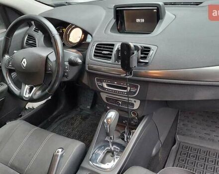 Белый Рено Меган, объемом двигателя 1.5 л и пробегом 269 тыс. км за 8600 $, фото 4 на Automoto.ua