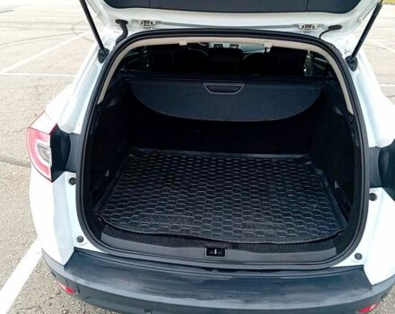 Белый Рено Меган, объемом двигателя 1.5 л и пробегом 238 тыс. км за 9200 $, фото 2 на Automoto.ua