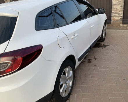 Белый Рено Меган, объемом двигателя 1.46 л и пробегом 247 тыс. км за 8000 $, фото 4 на Automoto.ua