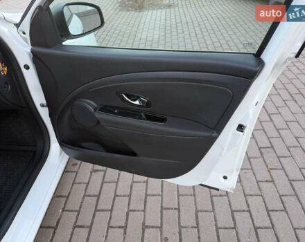 Белый Рено Меган, объемом двигателя 1.5 л и пробегом 265 тыс. км за 8550 $, фото 45 на Automoto.ua