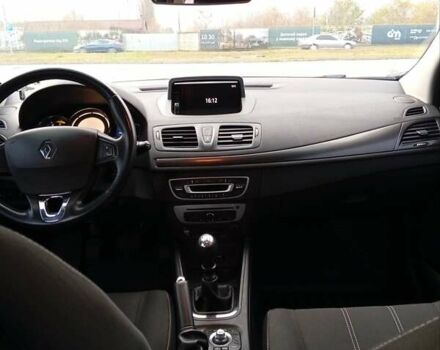 Белый Рено Меган, объемом двигателя 1.46 л и пробегом 238 тыс. км за 8800 $, фото 2 на Automoto.ua