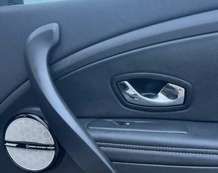 Белый Рено Меган, объемом двигателя 1.5 л и пробегом 223 тыс. км за 9900 $, фото 8 на Automoto.ua