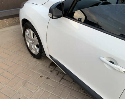 Белый Рено Меган, объемом двигателя 1.46 л и пробегом 247 тыс. км за 8000 $, фото 3 на Automoto.ua