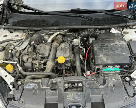 Белый Рено Меган, объемом двигателя 1.46 л и пробегом 272 тыс. км за 8700 $, фото 25 на Automoto.ua