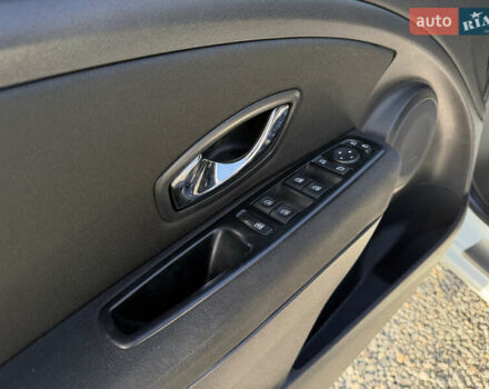 Белый Рено Меган, объемом двигателя 1.46 л и пробегом 178 тыс. км за 8550 $, фото 64 на Automoto.ua