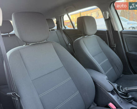 Белый Рено Меган, объемом двигателя 1.5 л и пробегом 265 тыс. км за 8550 $, фото 49 на Automoto.ua