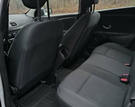 Белый Рено Меган, объемом двигателя 1.46 л и пробегом 279 тыс. км за 7800 $, фото 16 на Automoto.ua