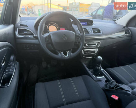 Белый Рено Меган, объемом двигателя 1.5 л и пробегом 265 тыс. км за 8550 $, фото 37 на Automoto.ua