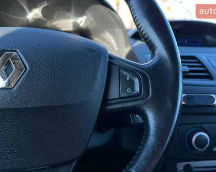 Белый Рено Меган, объемом двигателя 1.5 л и пробегом 206 тыс. км за 8500 $, фото 9 на Automoto.ua